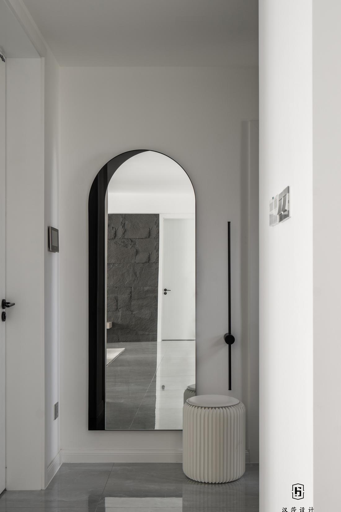 芜湖融悦东方 7 米开间客厅,个性鞋柜与开放式厨房设计-14