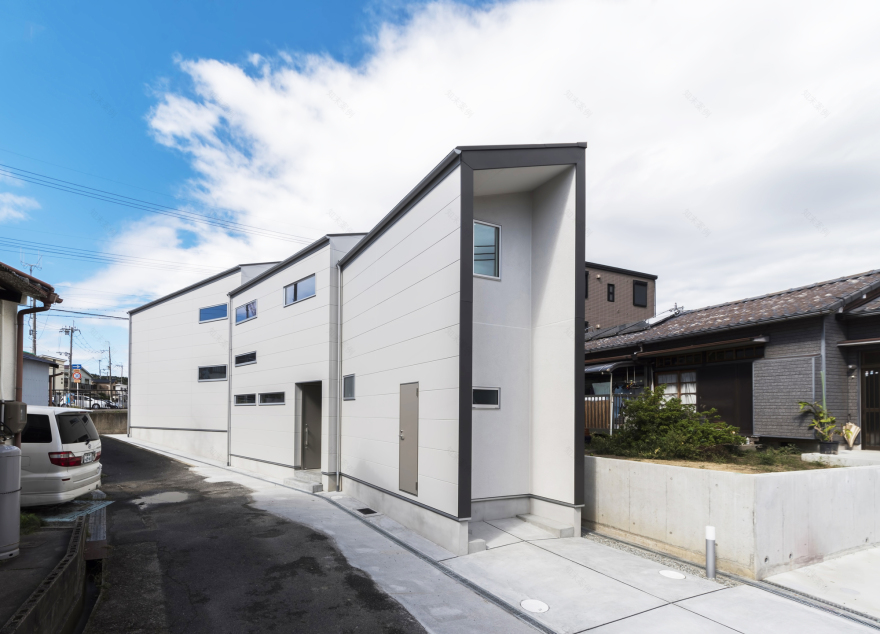House With 3 Shed Roofs / 416 Architects-25
