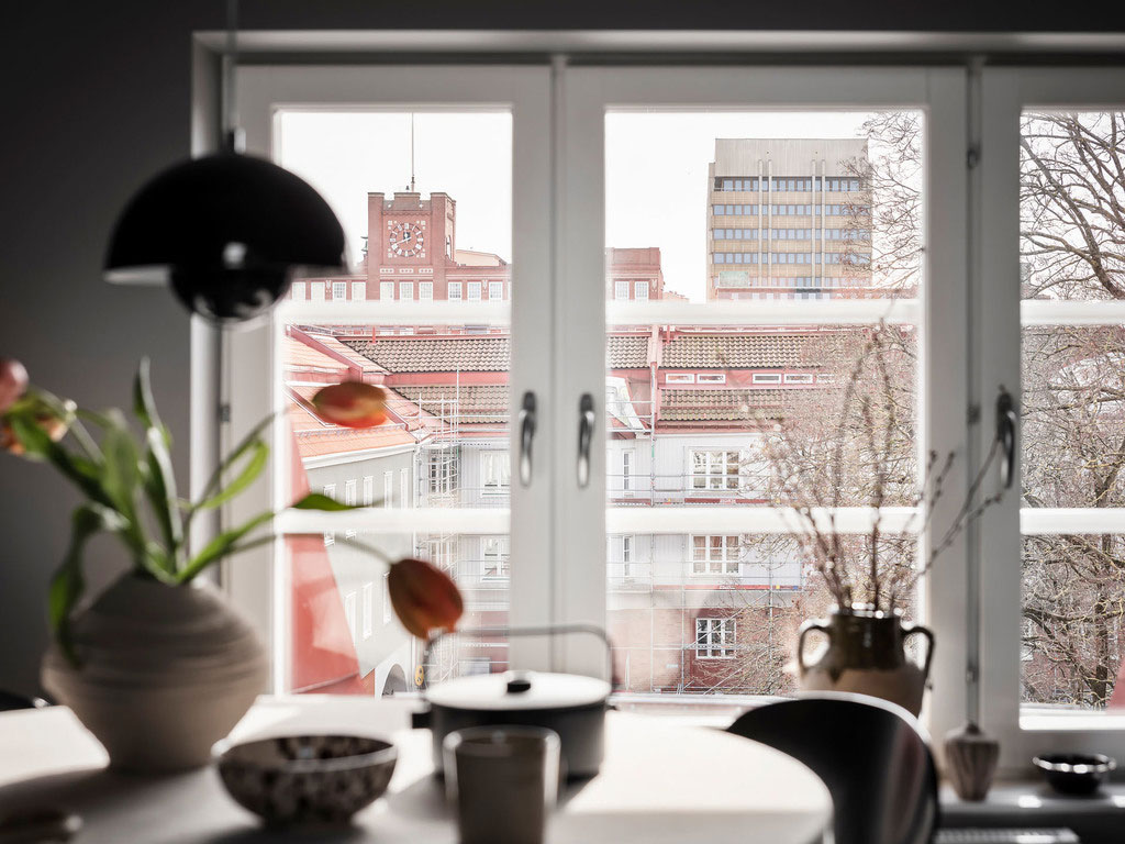 35 平米灰调顶楼公寓，独特设计展现极致空间魅力-10