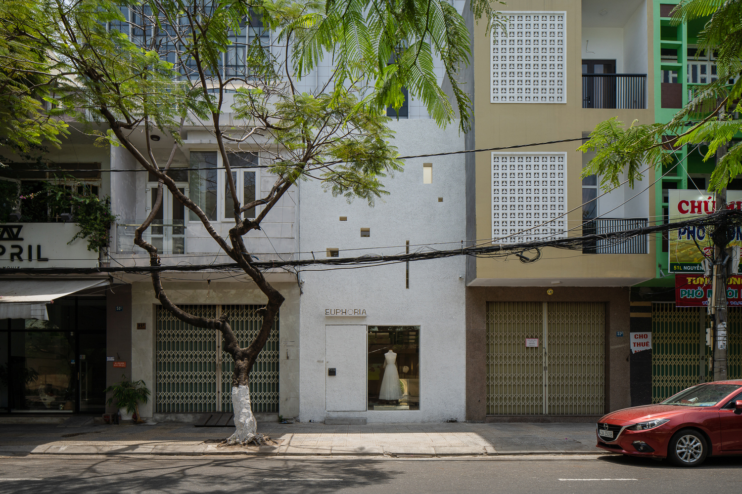 越南 Da Nang Euphoria Bridal Gallery 时尚婚纱店设计-12