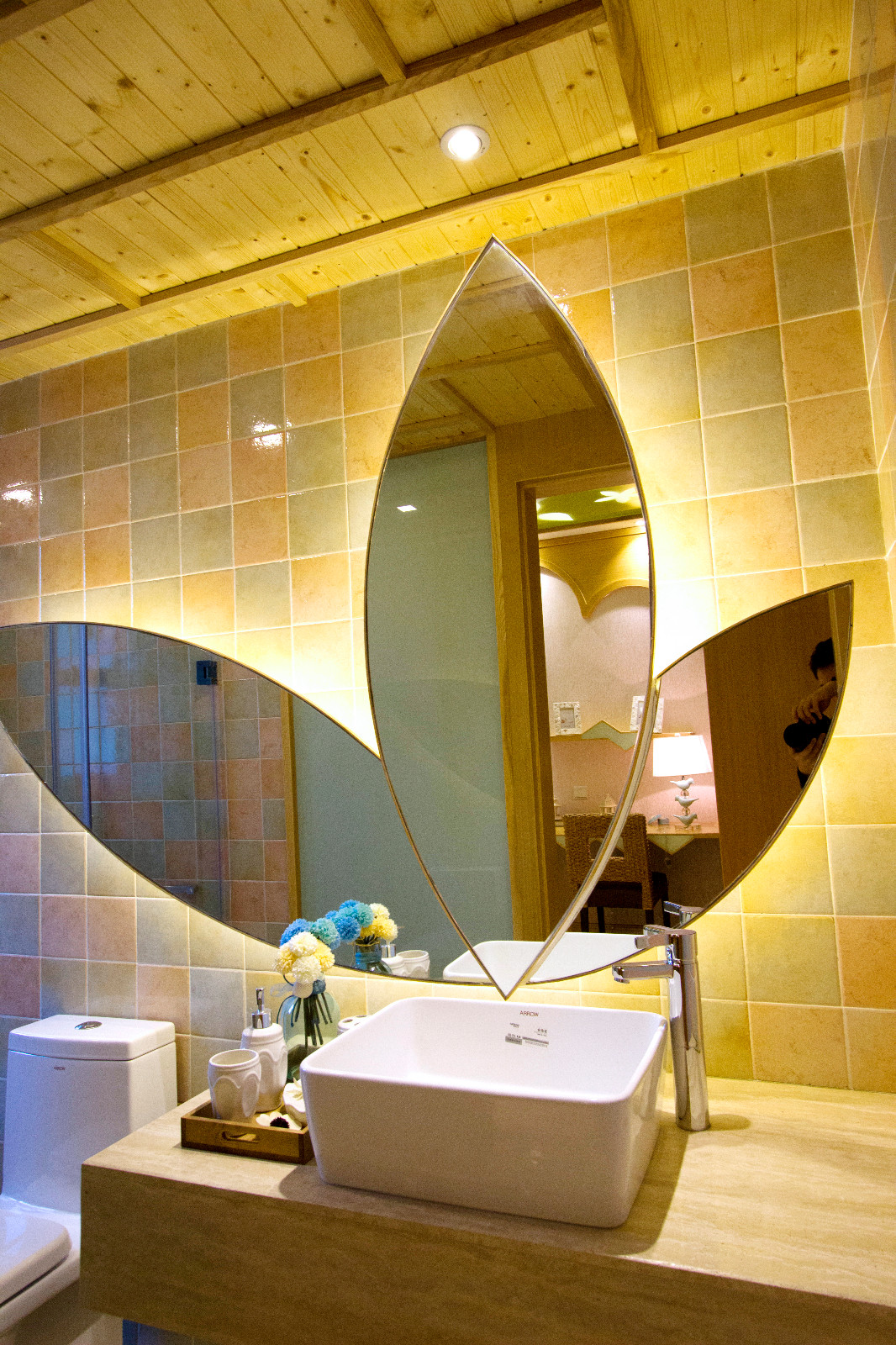 顺德公园一号浪漫巴里风样板间-10