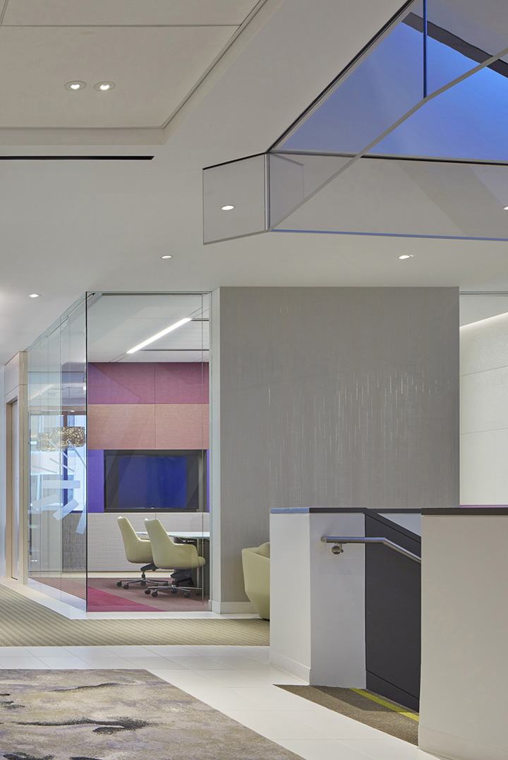 Ni·on Peabody律师事务所洛杉矶办公室-15