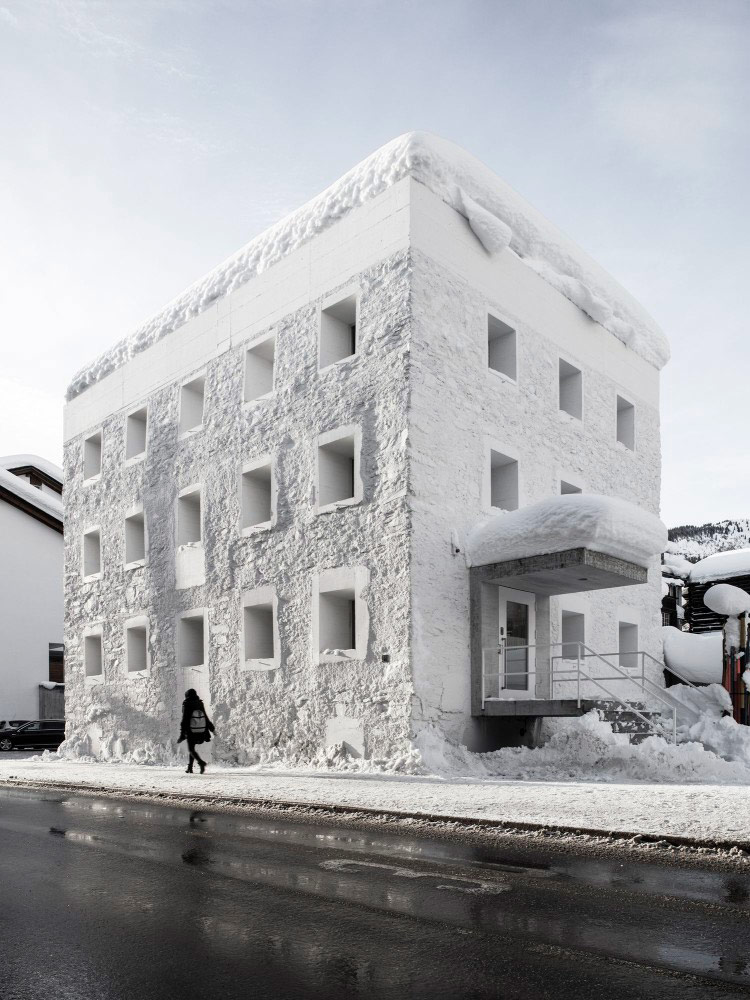 Flims的黄色房子改造项目丨瑞士丨Valerio Olgiati-1