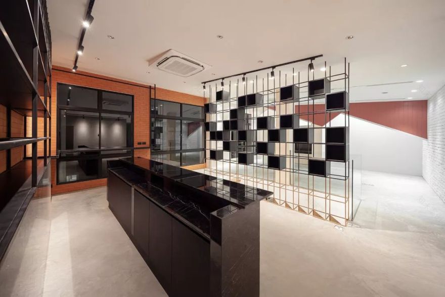 曼谷 Sriwara 办公室改造 | 集精品店与办公空间一体-30