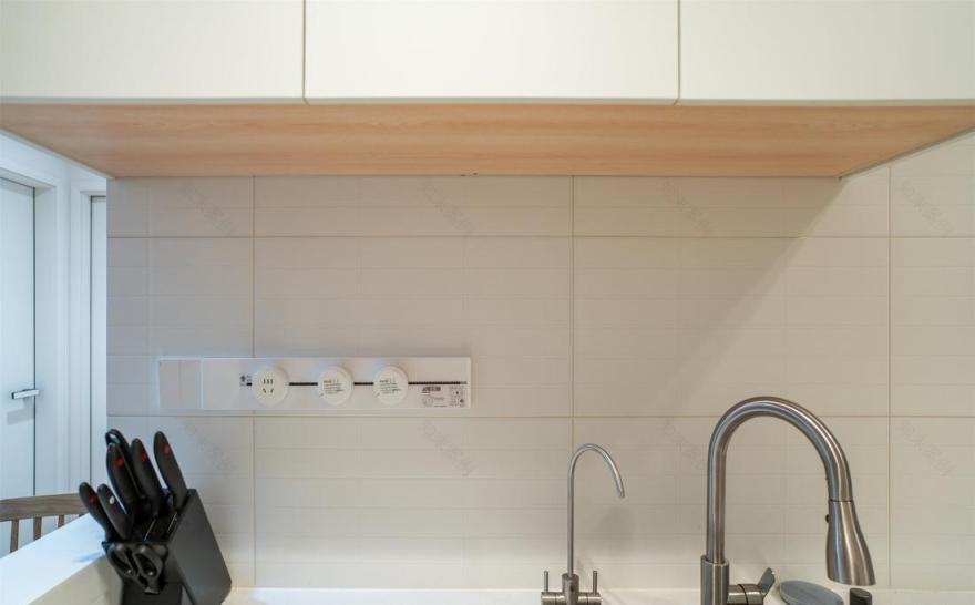 奶油原木风二居室设计-57