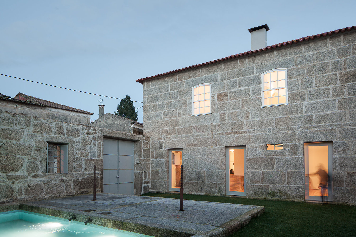 费塔斯之家（Feitais House）现代重生-40