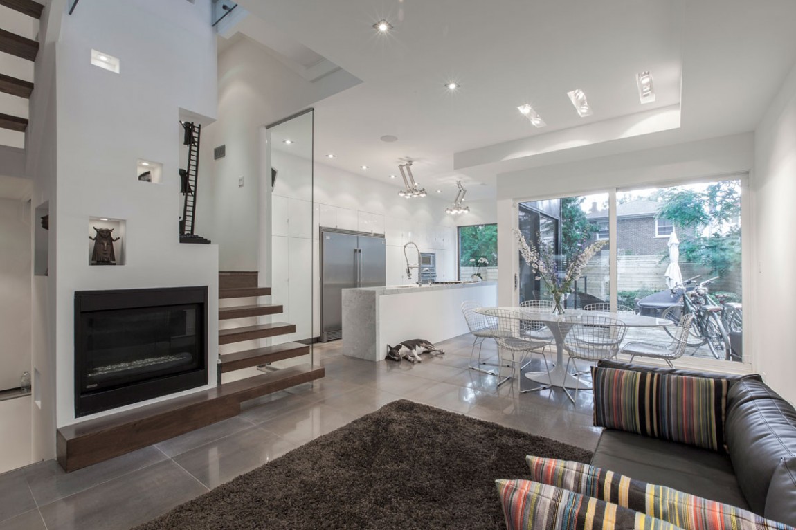 多伦多“Totem House” 行家收藏品展示的现代住宅-12