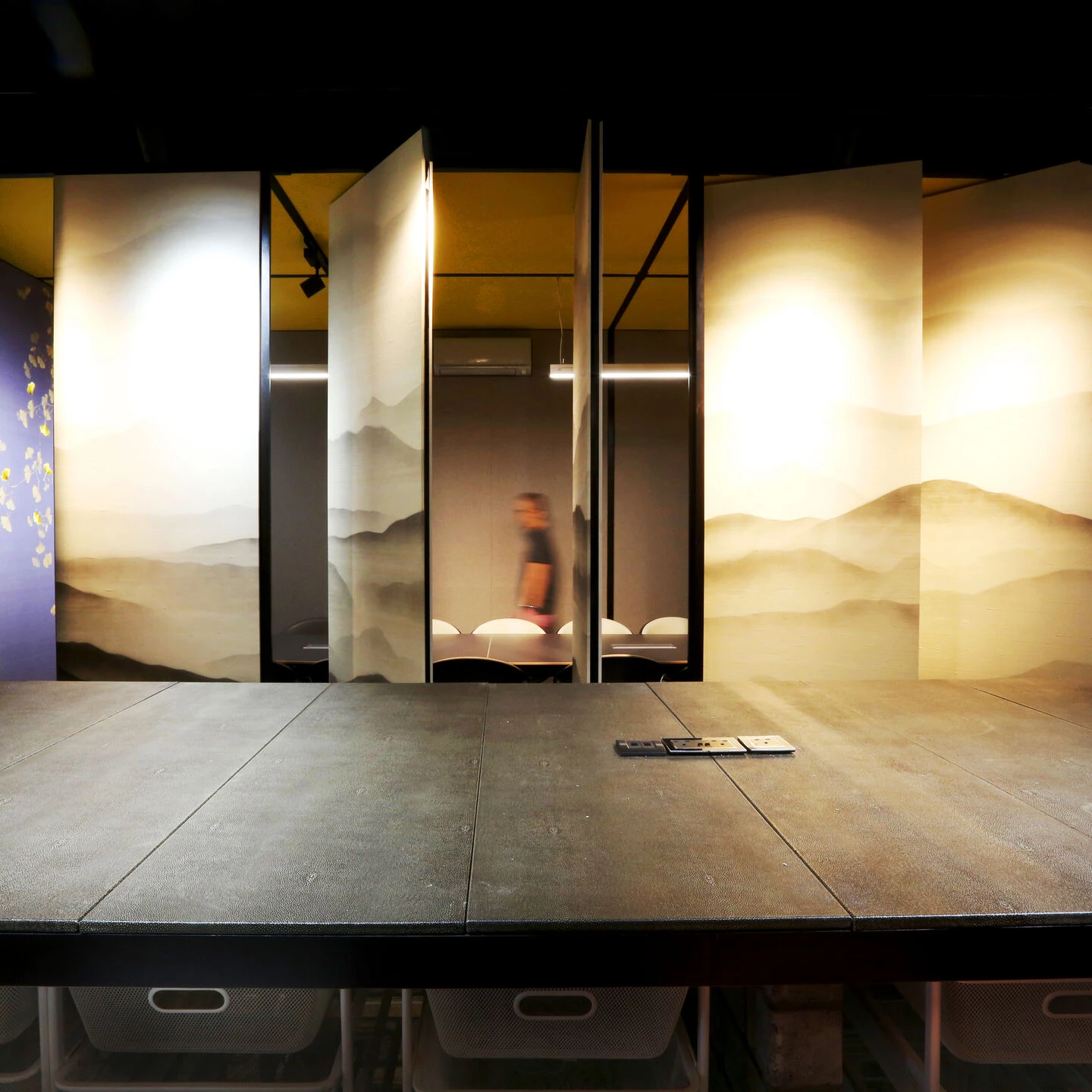 新加坡高端面料展示厅，RSDS 建筑师的工业风设计-14