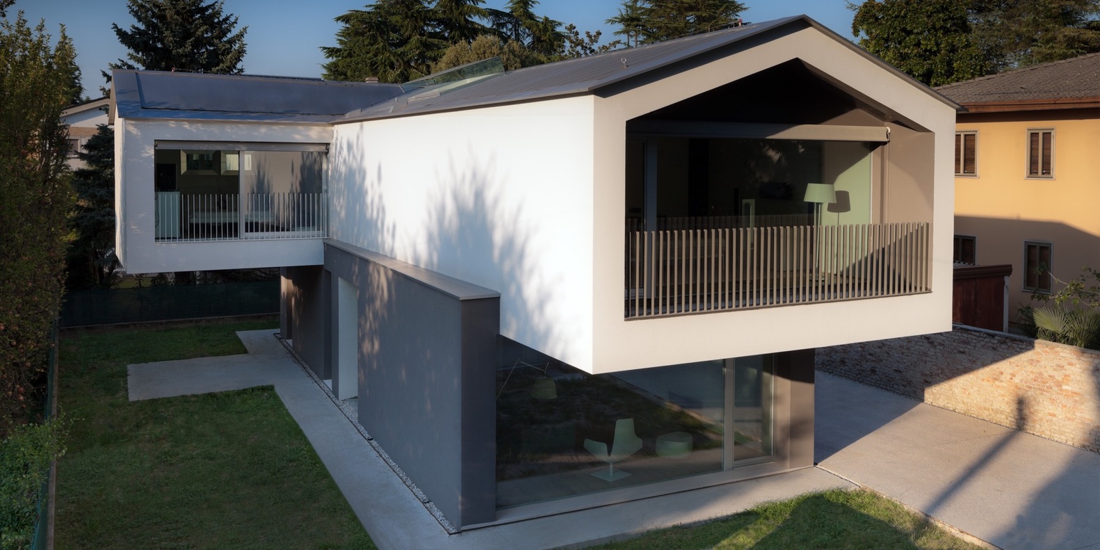 意大利 Treviso 郊区“T”形住宅设计-96