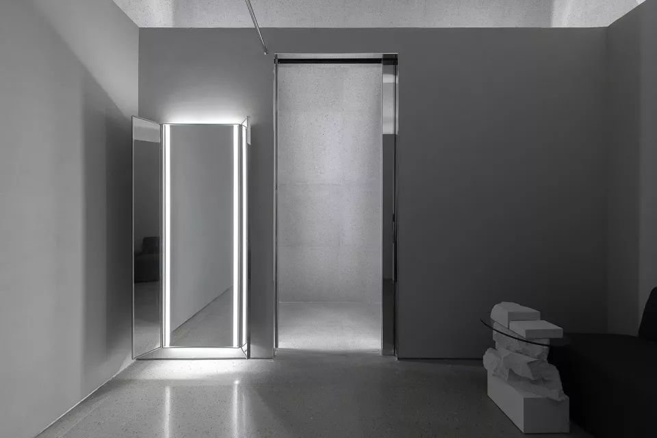 SND买手店,中轴线的布局、教堂式的建筑形制、中心点的“里程碑”-29