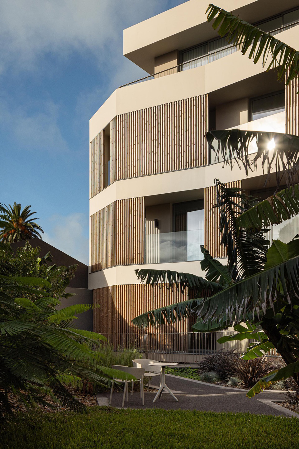 ERNESTO DO CANTO住宅区丨葡萄牙蓬塔德尔加达丨BOX arquitectos-153