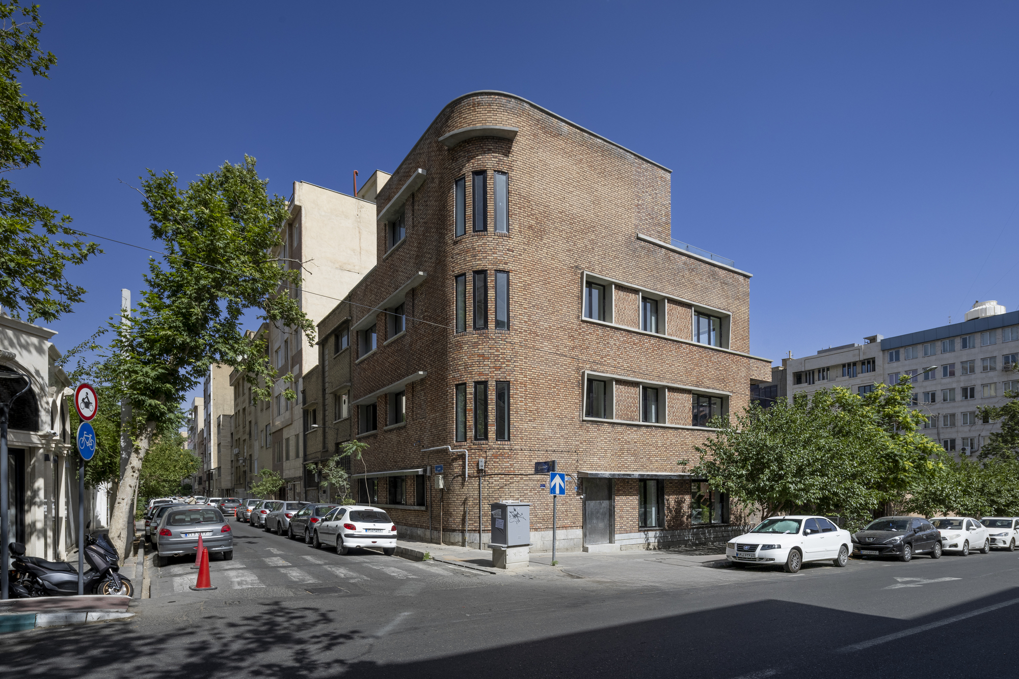 诗人之家丨伊朗德黑兰丨NextOffice–Alireza Taghaboni-40