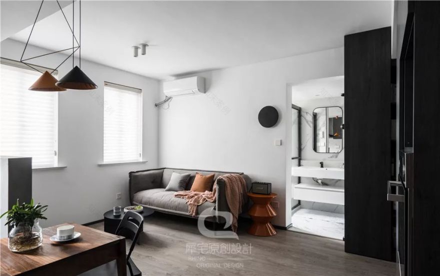 小户型改造,黑白灰遇上温柔杏粉-16