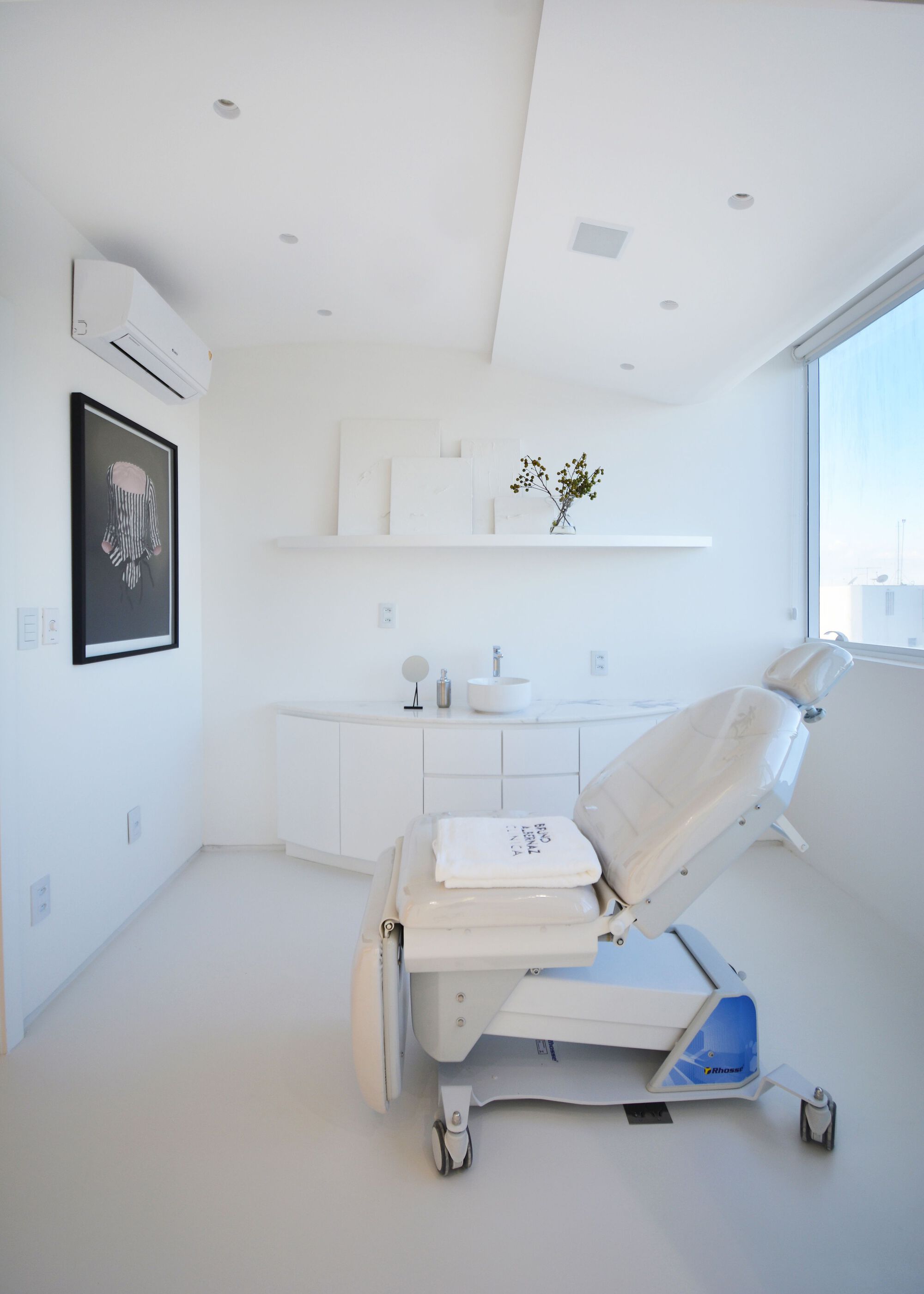 布鲁诺阿尔伯纳兹诊所丨巴西丨Studio Medeiros Arquitetura-30