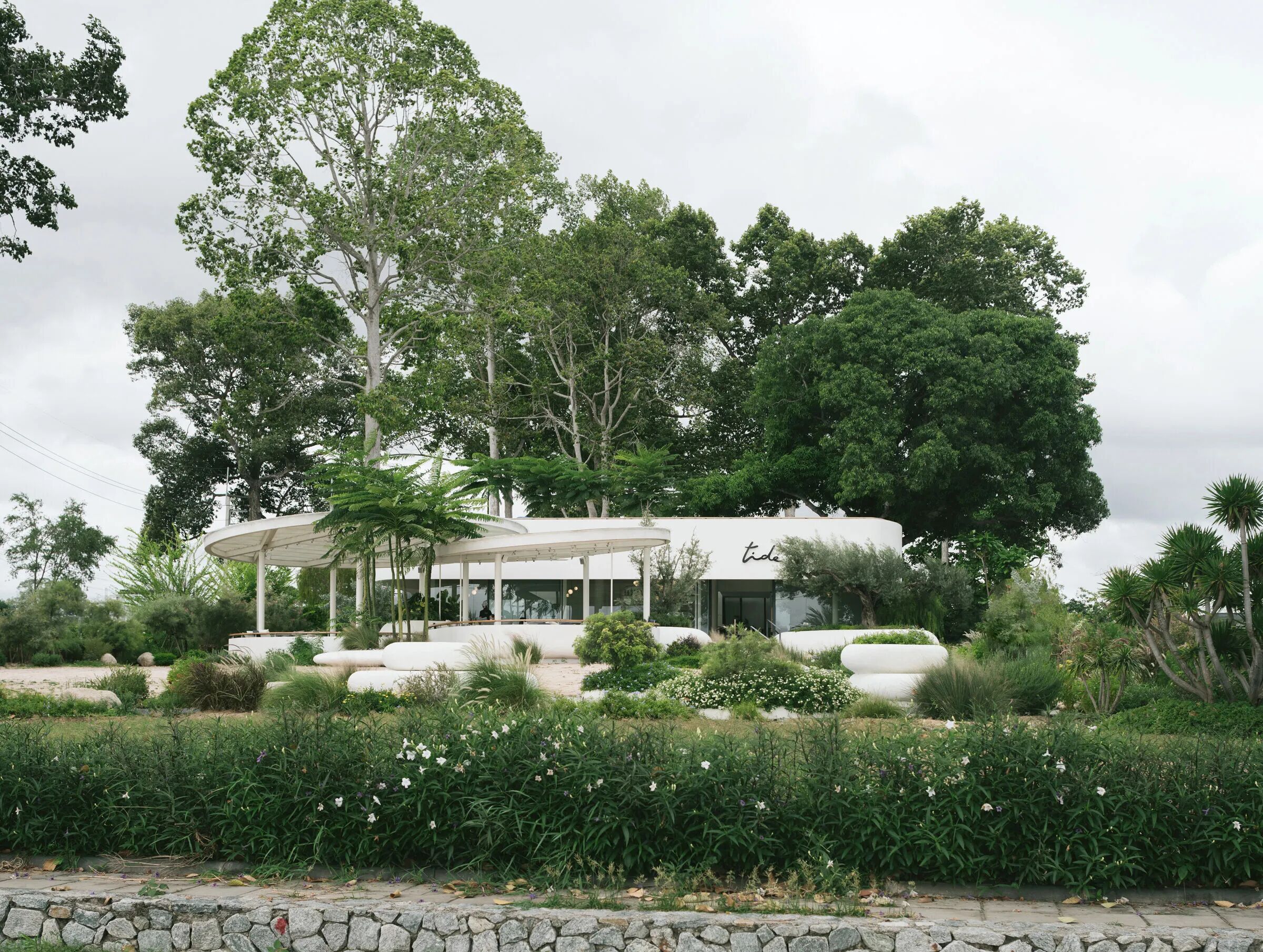 邦萨拉湾潮汐；邦萨拉潮（因为不太清楚原文具体语境中Tide和Bangsaray确切所指，通常Tide是潮汐，Bangsaray常指邦萨拉 ，这里给出相对可能的一种翻译） 丨泰国-13