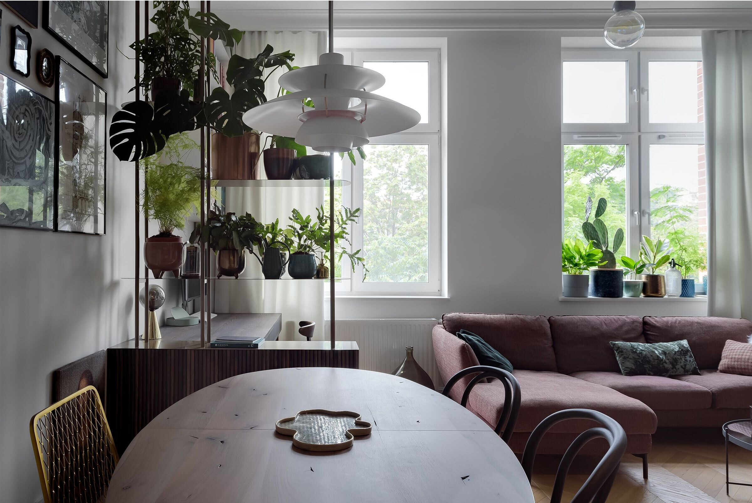 波兰历史建筑中的现代绿意空间-28