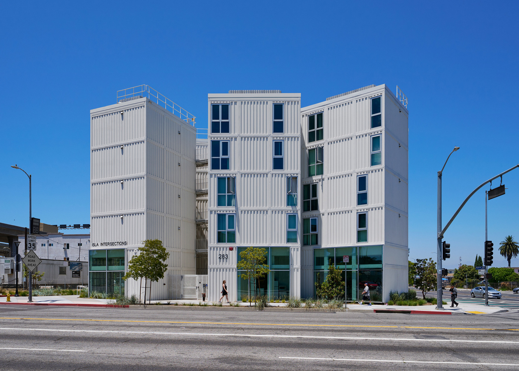Isla Intersections Supportive Housing and Paseo / Lorcan O’Herlihy Architects-33