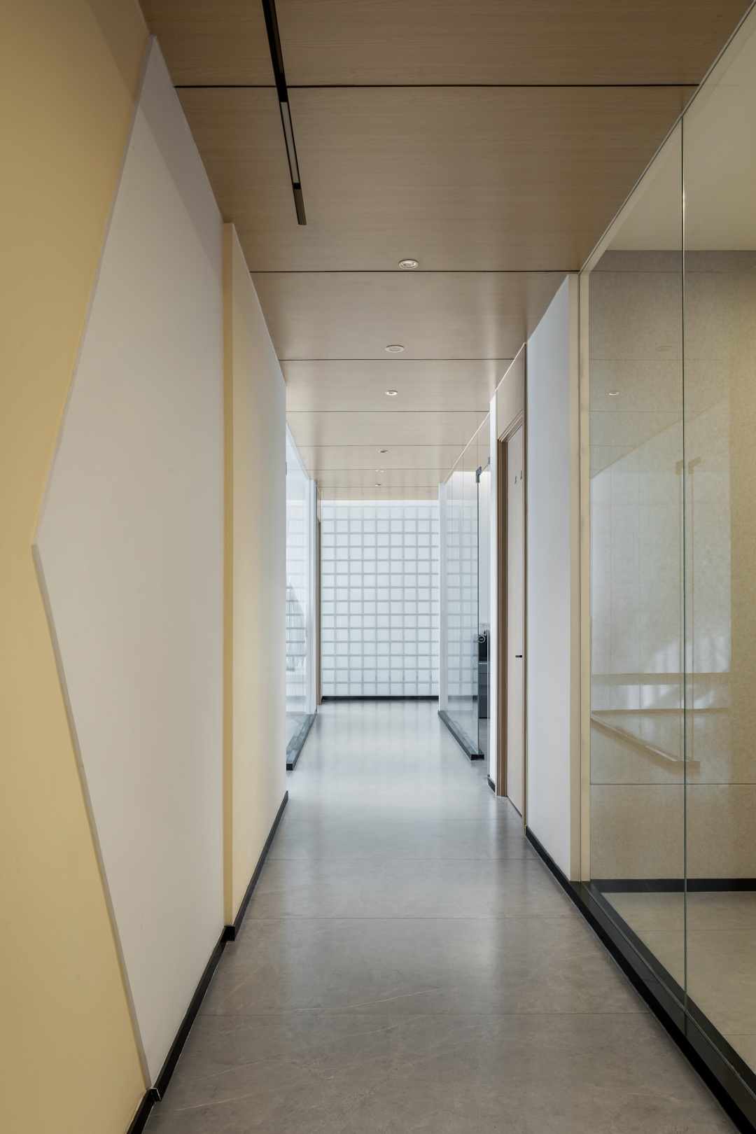 美栏雅办公室丨上海众合铂纳空间设计-41