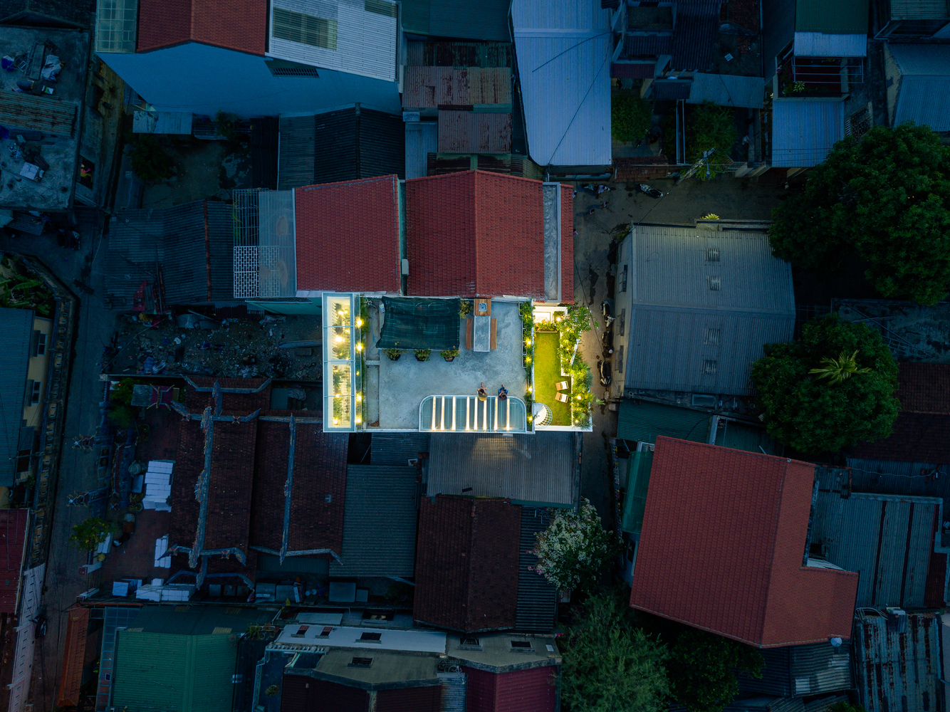 越南雨林中的“百叶窗”住宅-43