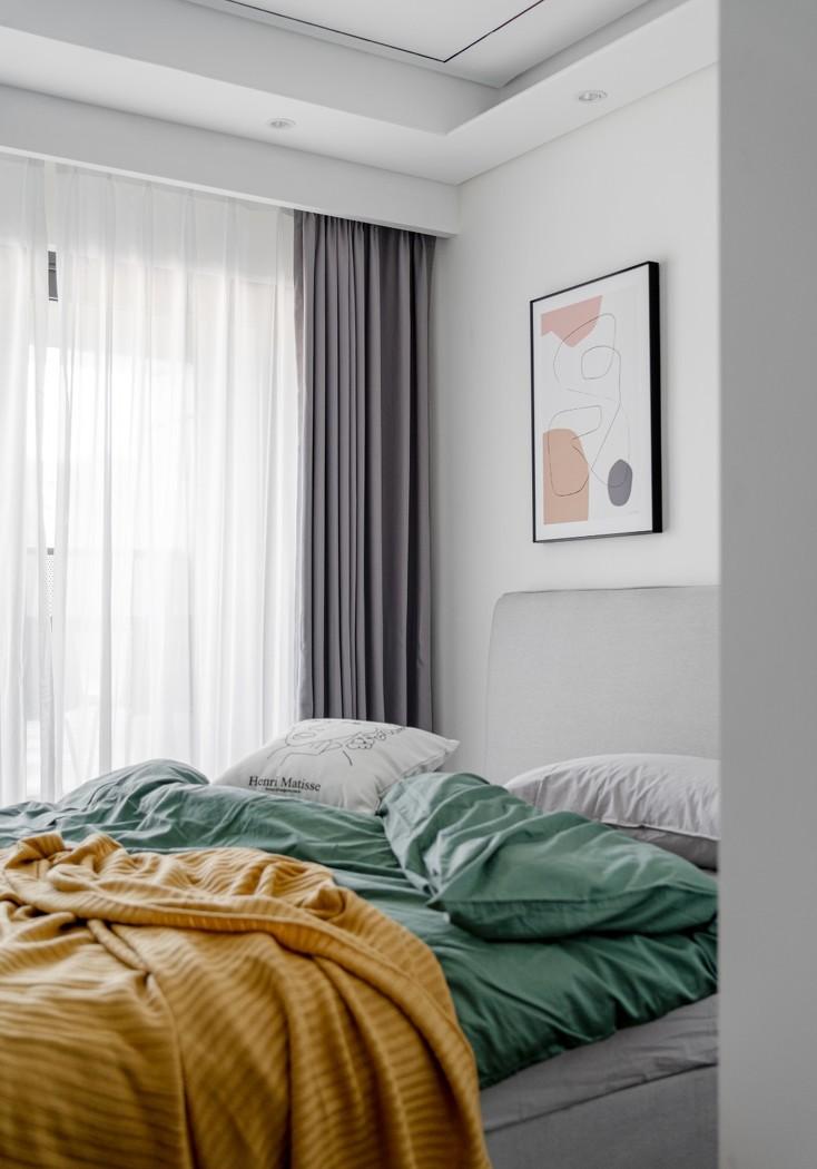 独居女青年的简约轻奢家居设计-36