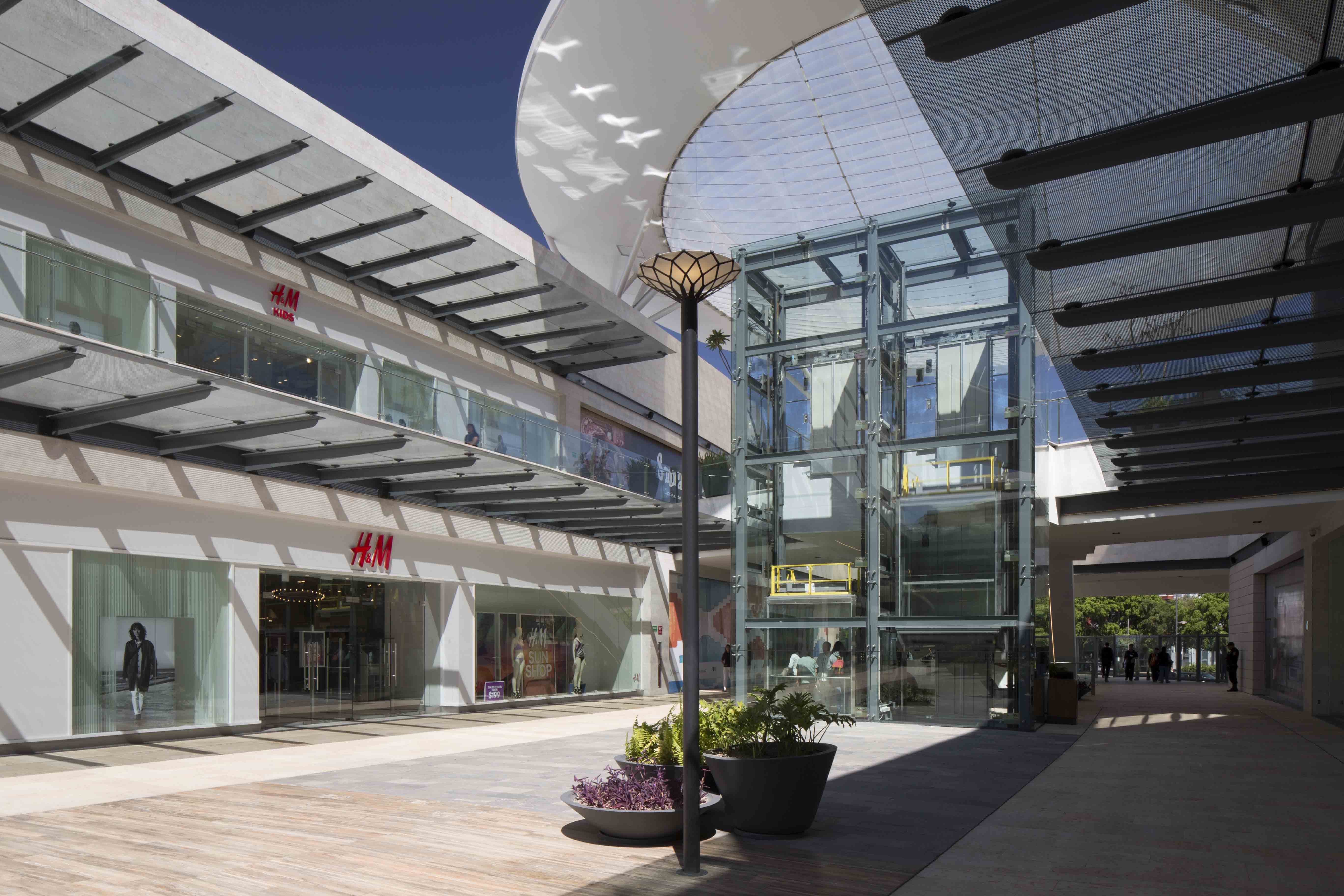 Puerta La Victoria 购物中心设计-14