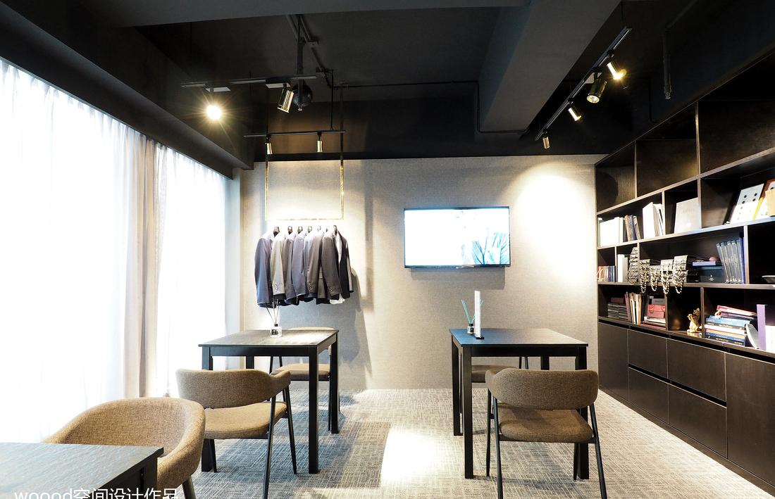 WOOODDESIGN丨北京优山服装店-银石广场店实景案例-8