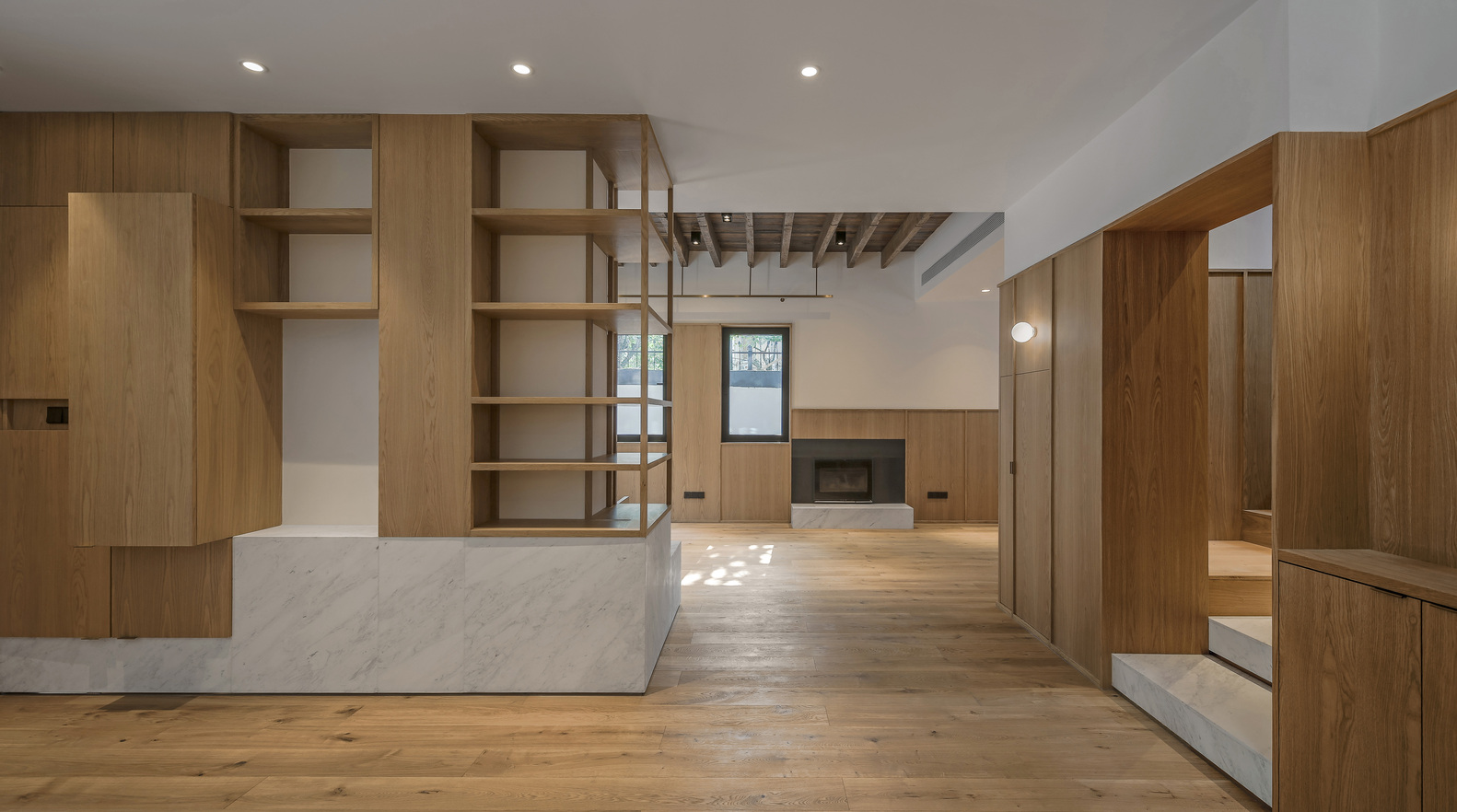 The House with a Tiny Patio  Atelier TAO+C-55