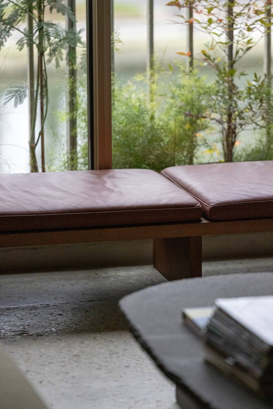 巴黎运河畔的粗犷与细腻 | Kann Design 的精湛之作-10