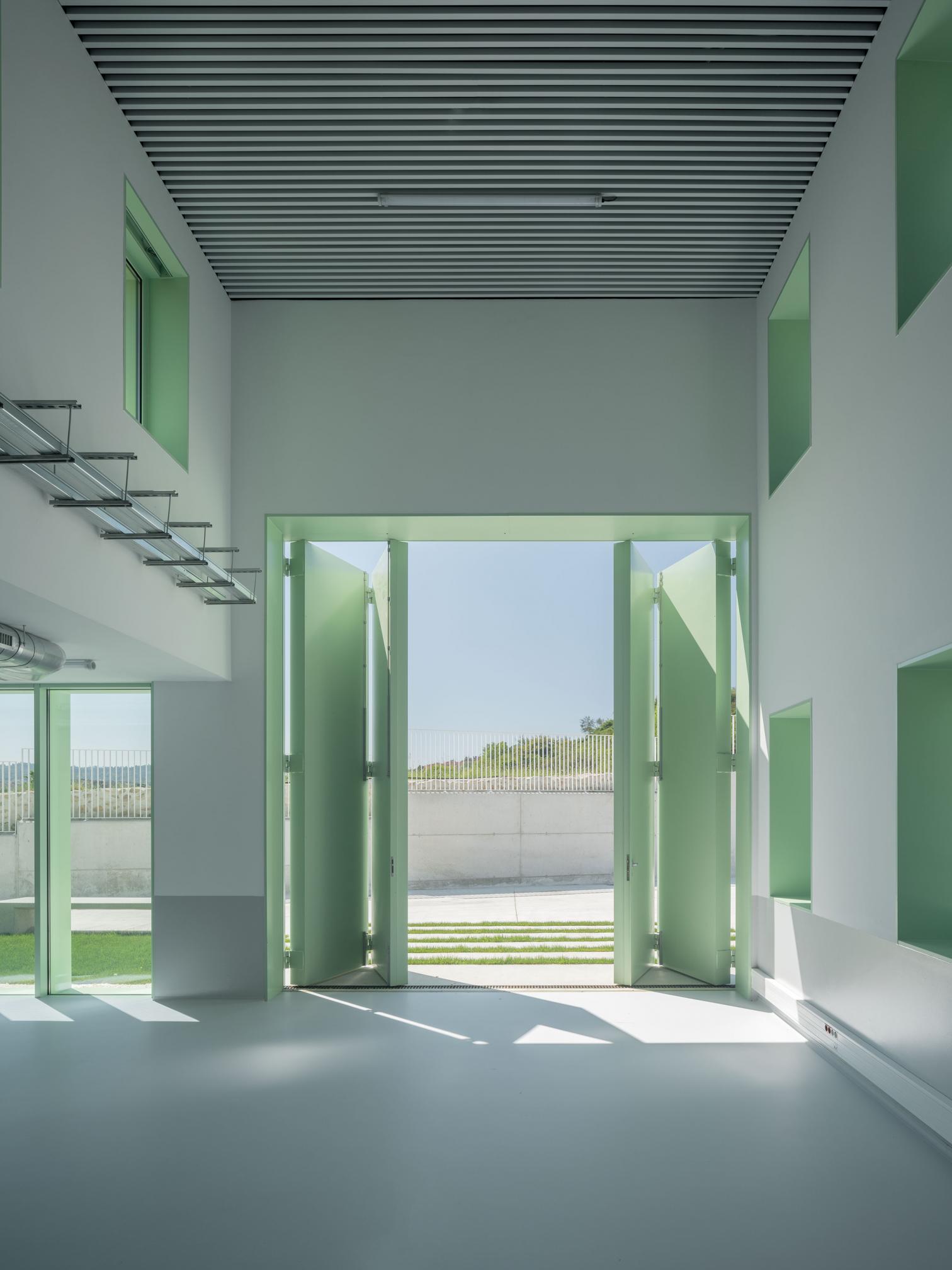 西班牙 Orense 教育创新中心丨西班牙奥伦塞丨Emma Ojea 和 Walter Lewin-20