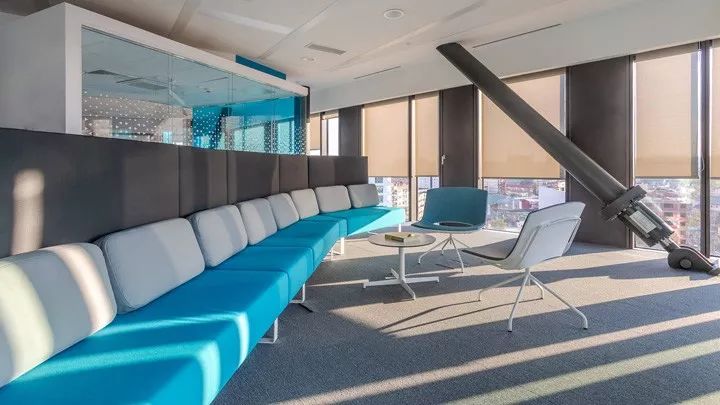 科幻未来主义元素融入的 Thales 泰雷兹办公室设计-54