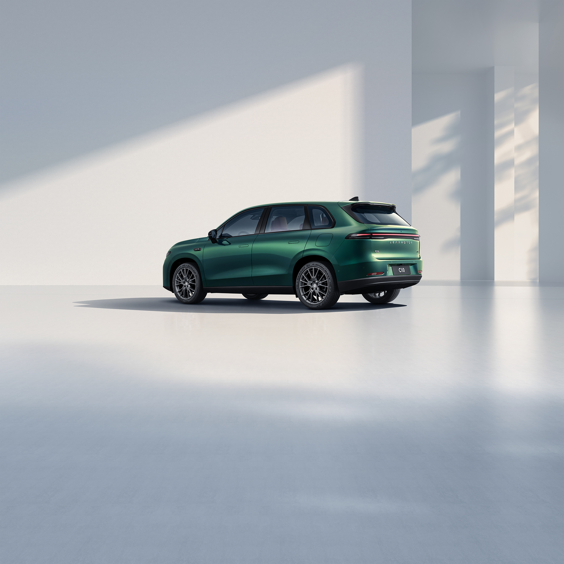 你提供的THE PERFECT LIEFE可能有误，推测正确的词是THE PERFECT LIFE，对应的翻译是：零跑C10，完美生活 丨BITONE-8