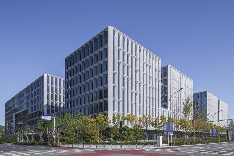 北京银行保险产业园 649 地块 | 绿色建筑与环境完美融合-2