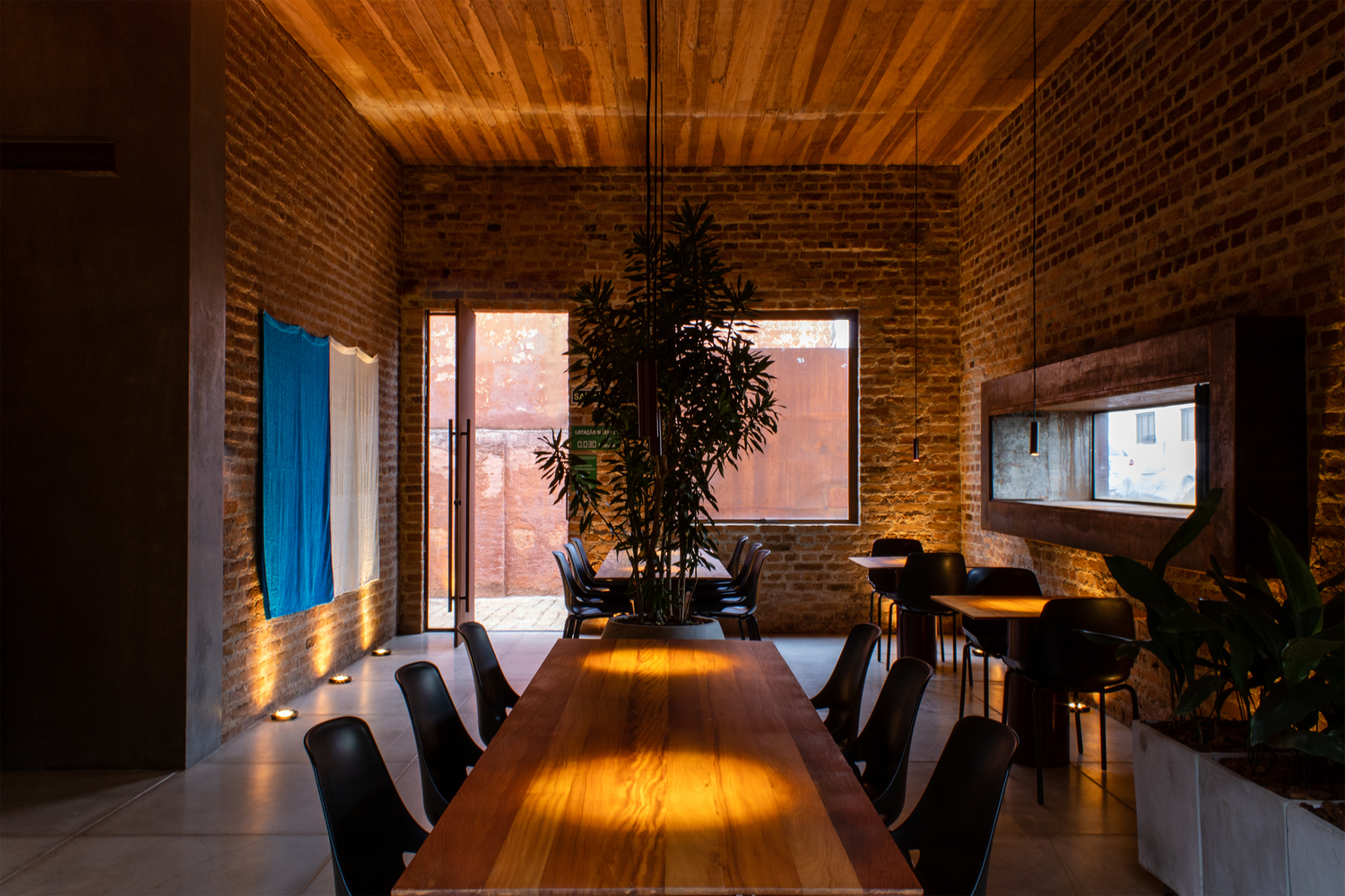 巴西 Jau 市 Neapolitan Pizza 餐厅设计丨Aalva arquitetos-23