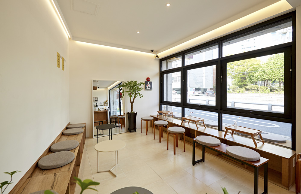 简约风 12 平米咖啡店设计-6