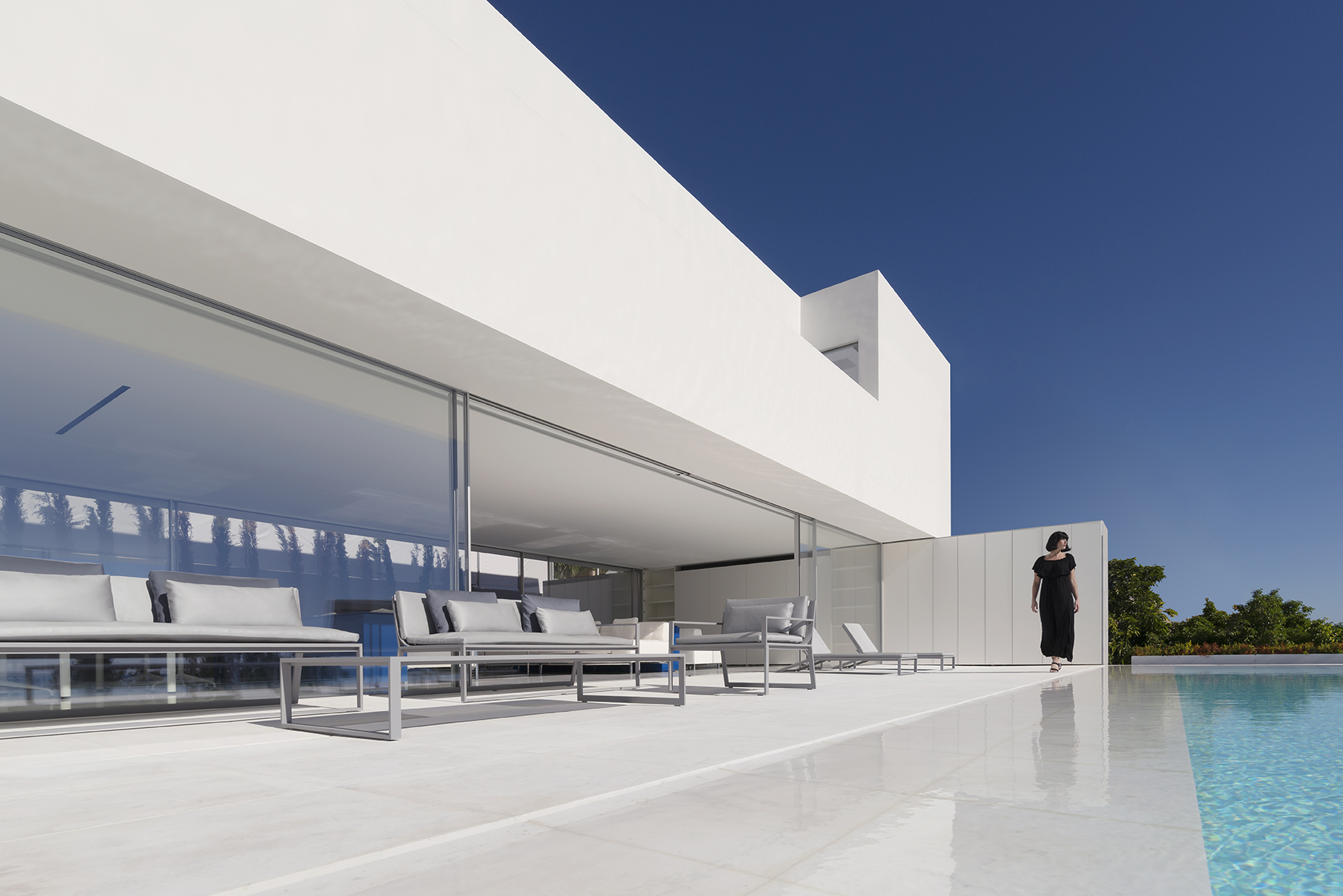 A House. By Fran Silvestre Arquitectos.-4