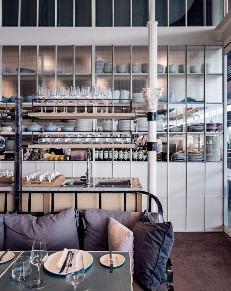 Shoal Bay Country Club | Restaurant | Pub | Café | Shoal Bay - Luchetti Krelle-10