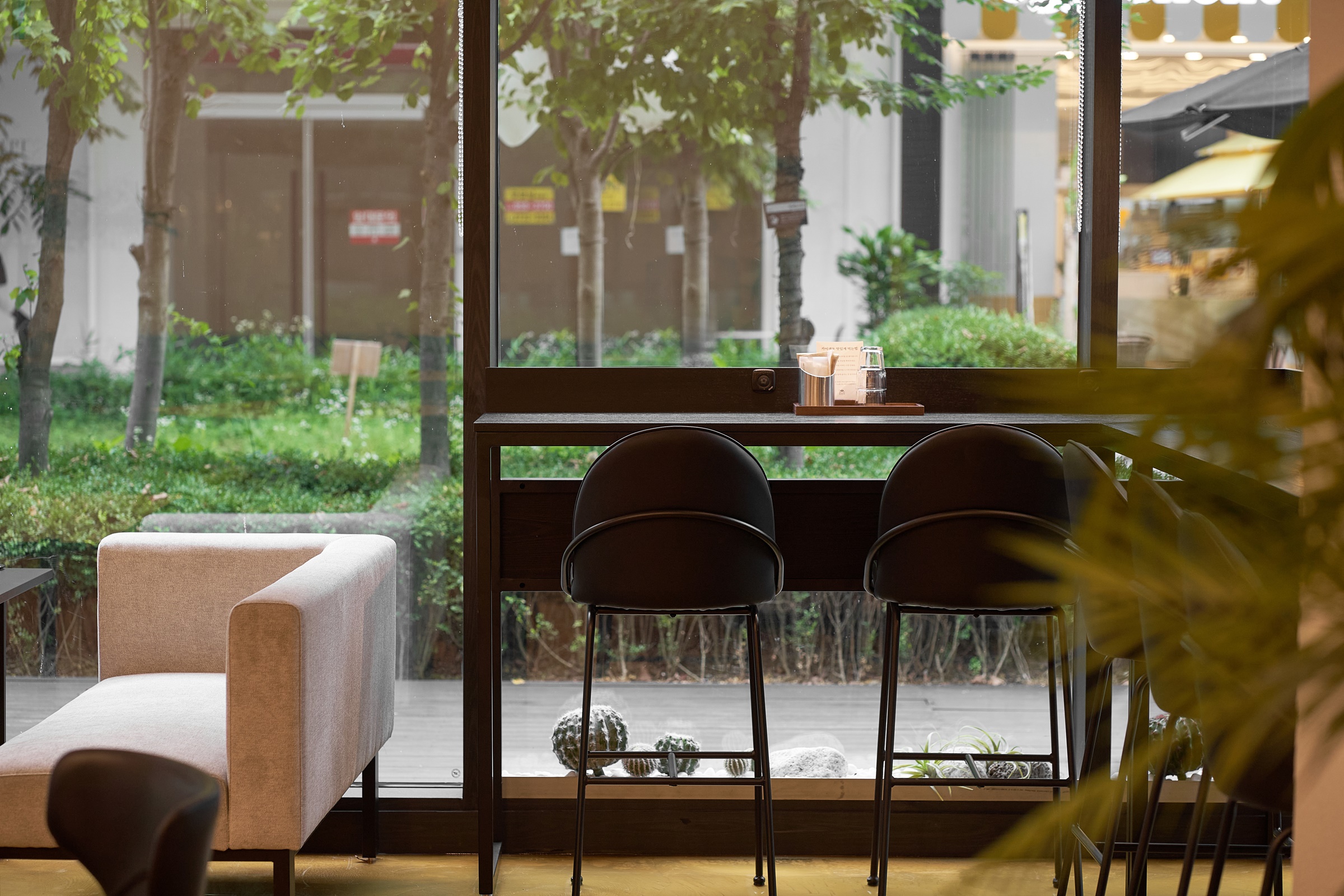 45 坪韩式料理店现代风格设计-13