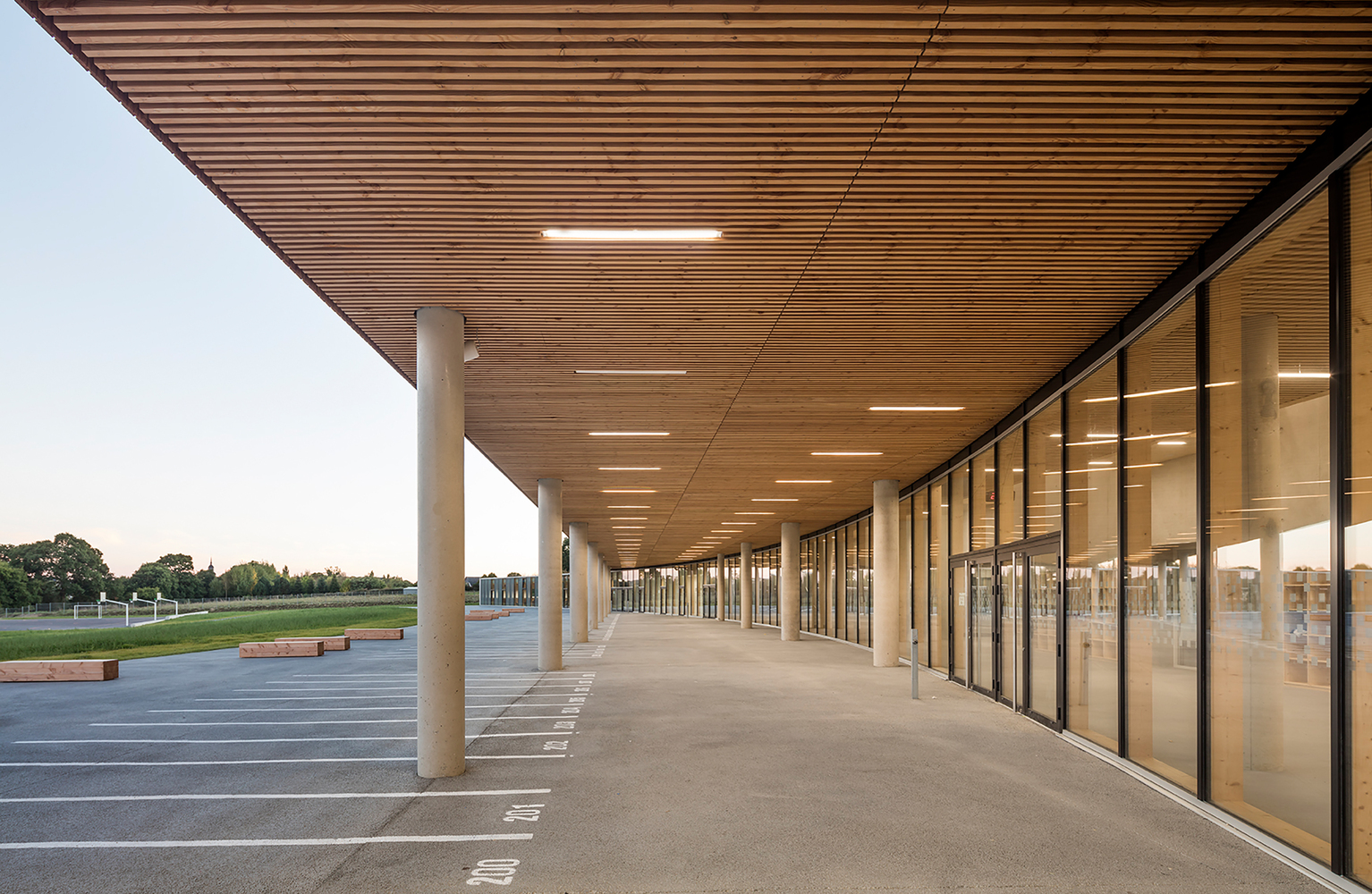 法国兰巴勒学院-33