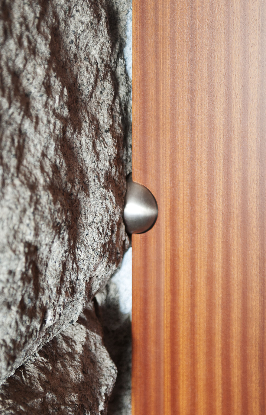 悬崖之上的绿色泳池住宅-24