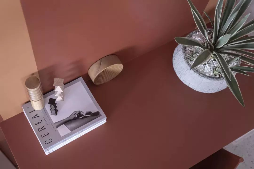 重庆 130㎡度假风家居，沉静文艺的异域空间-0