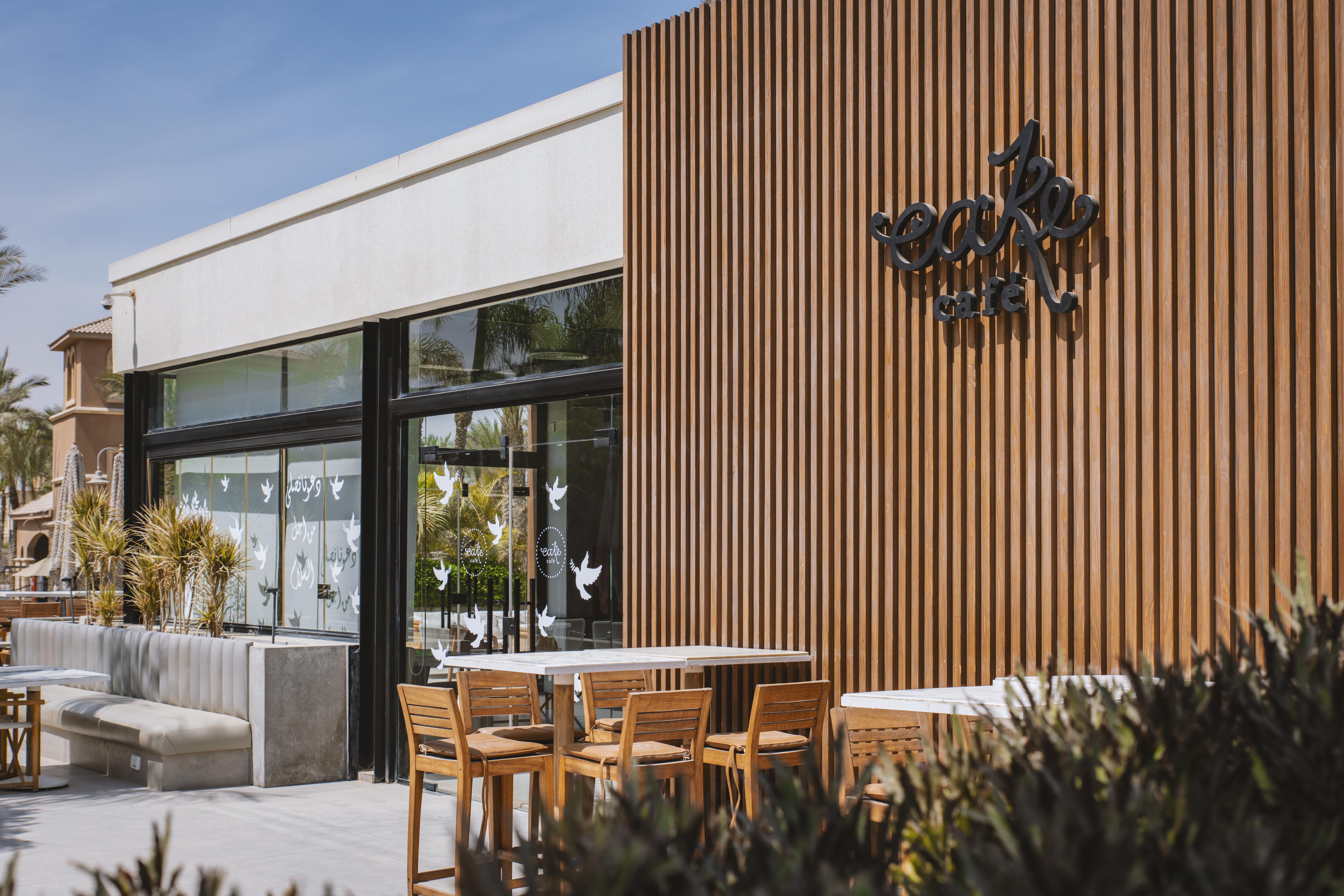 Cake Cafe - SWAN LAKE-5