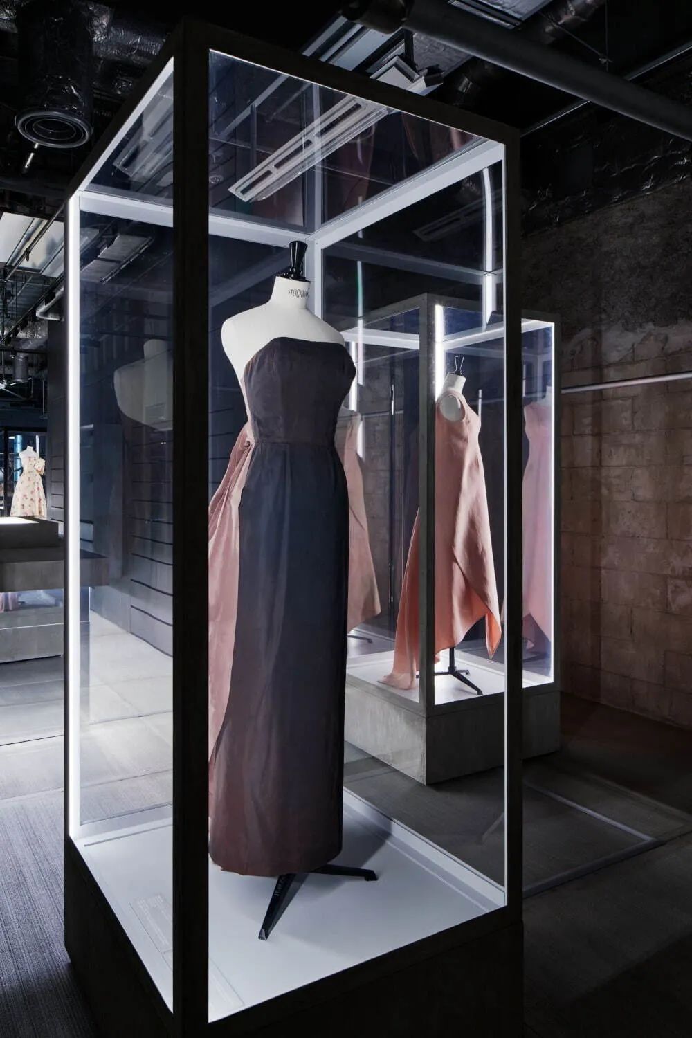 BALENCIAGA 东京银座旗舰店丨日本东京-8