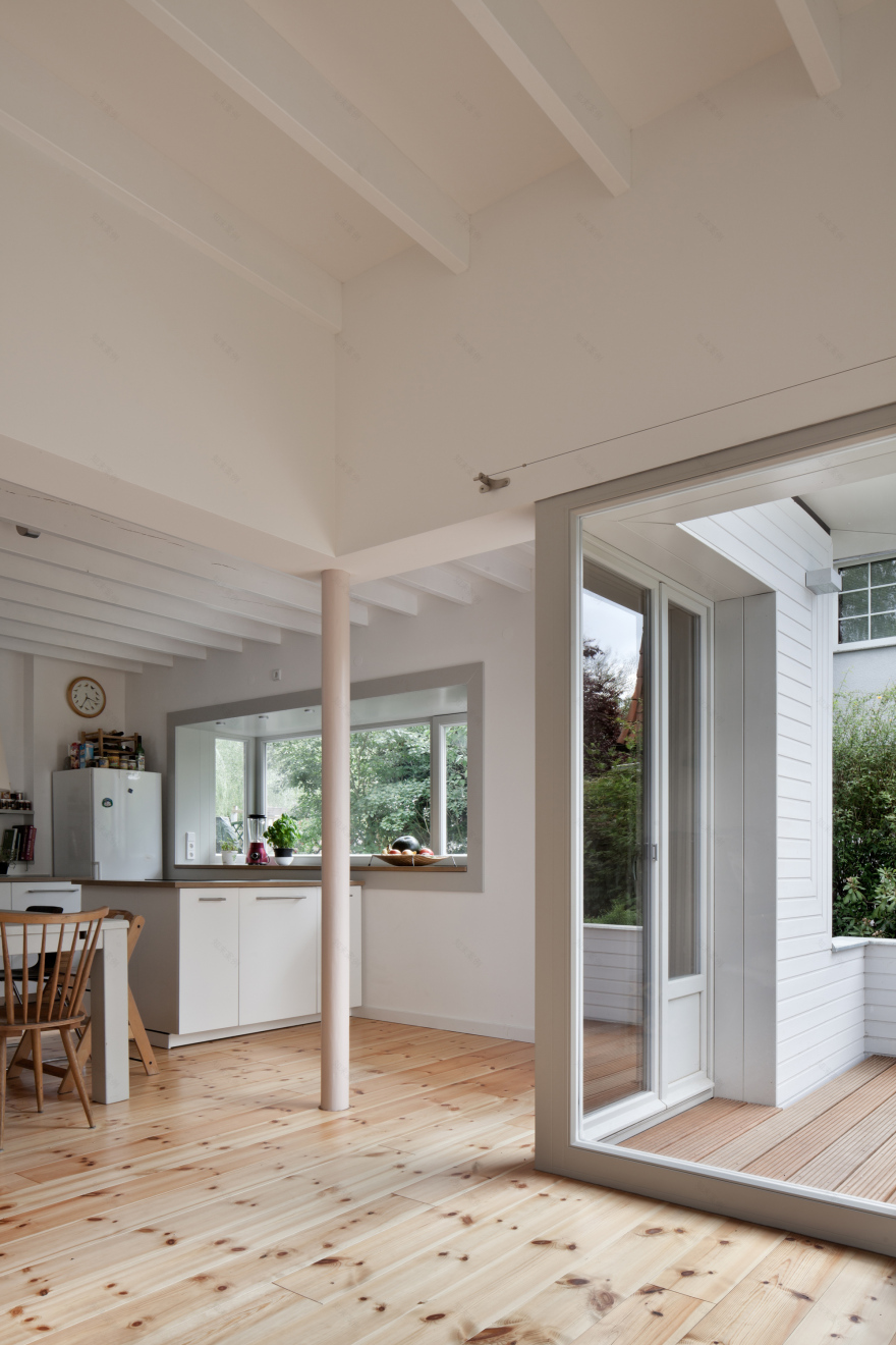 柏林北部半独立住宅扩建,品牌 t+simon 打造宜居空间-8