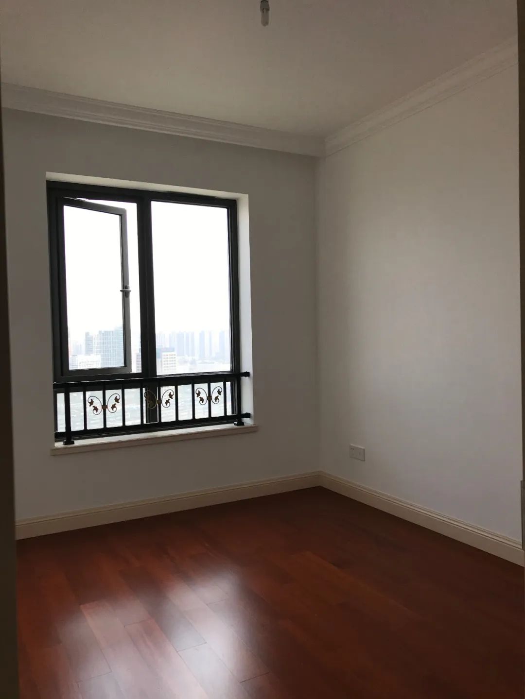 金域蓝湾名门 | 留白设计赋予自由灵魂的现代家居-36