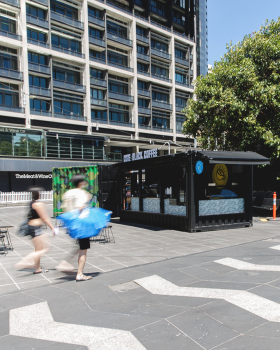 皇后桥广场黑色代码丨未明确提及