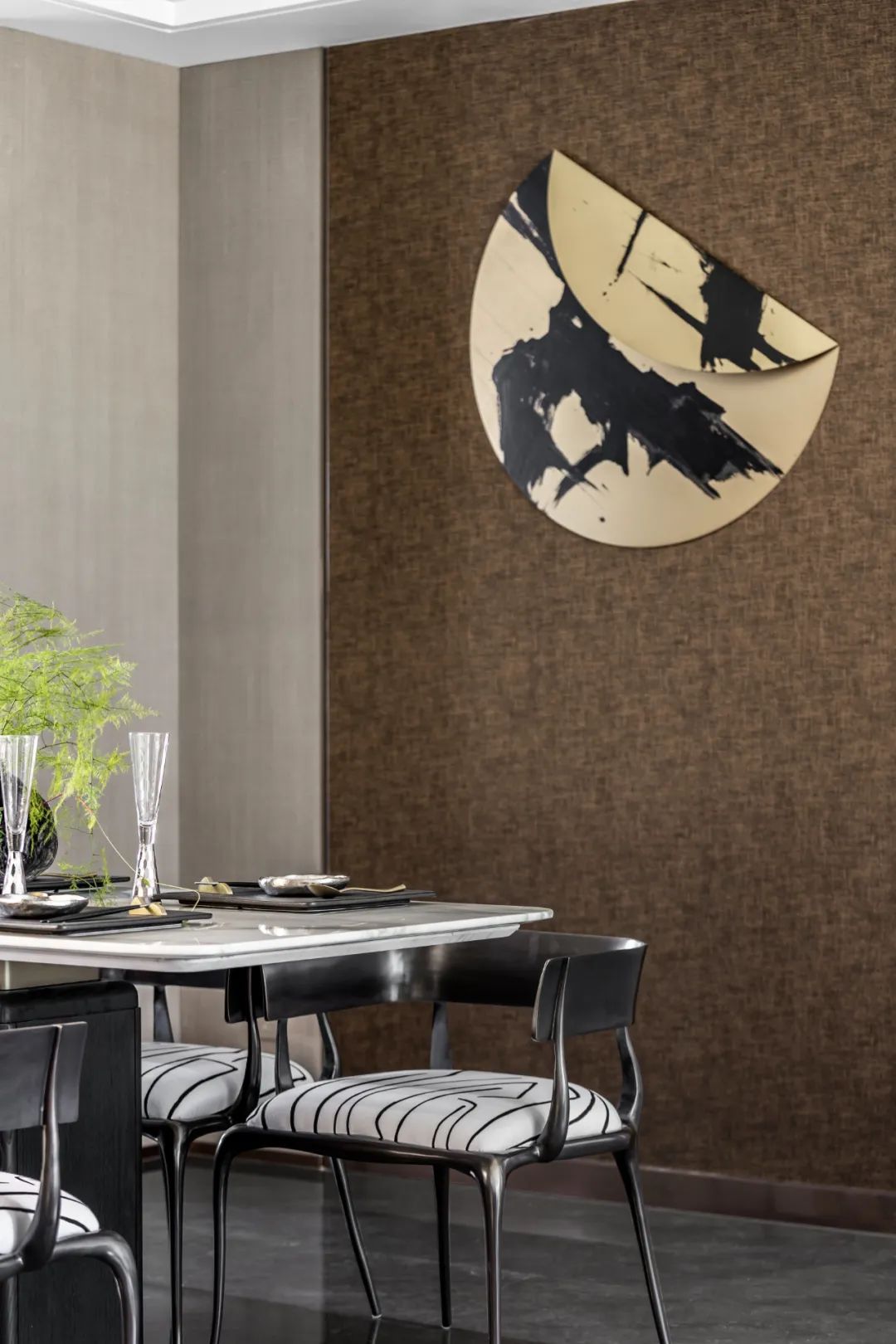 银川中海半岛华府·现代中式宝格丽风尚住宅丨中国银川丨广州灵西里渡软装饰设计有限公司-16