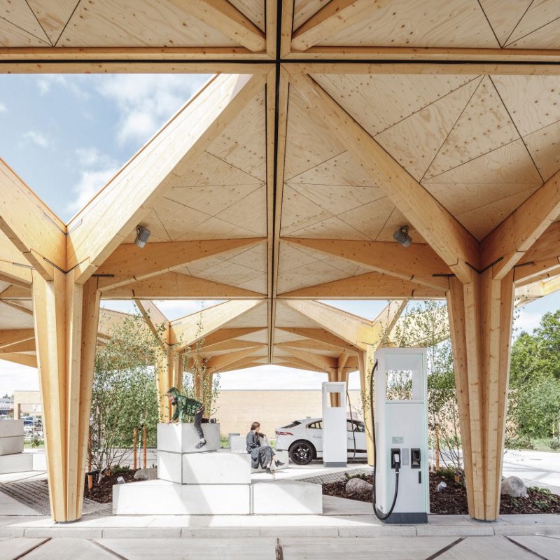 Cobe在丹麥推出一對樹狀木質電動汽車充電站 - WEHOUSE-5