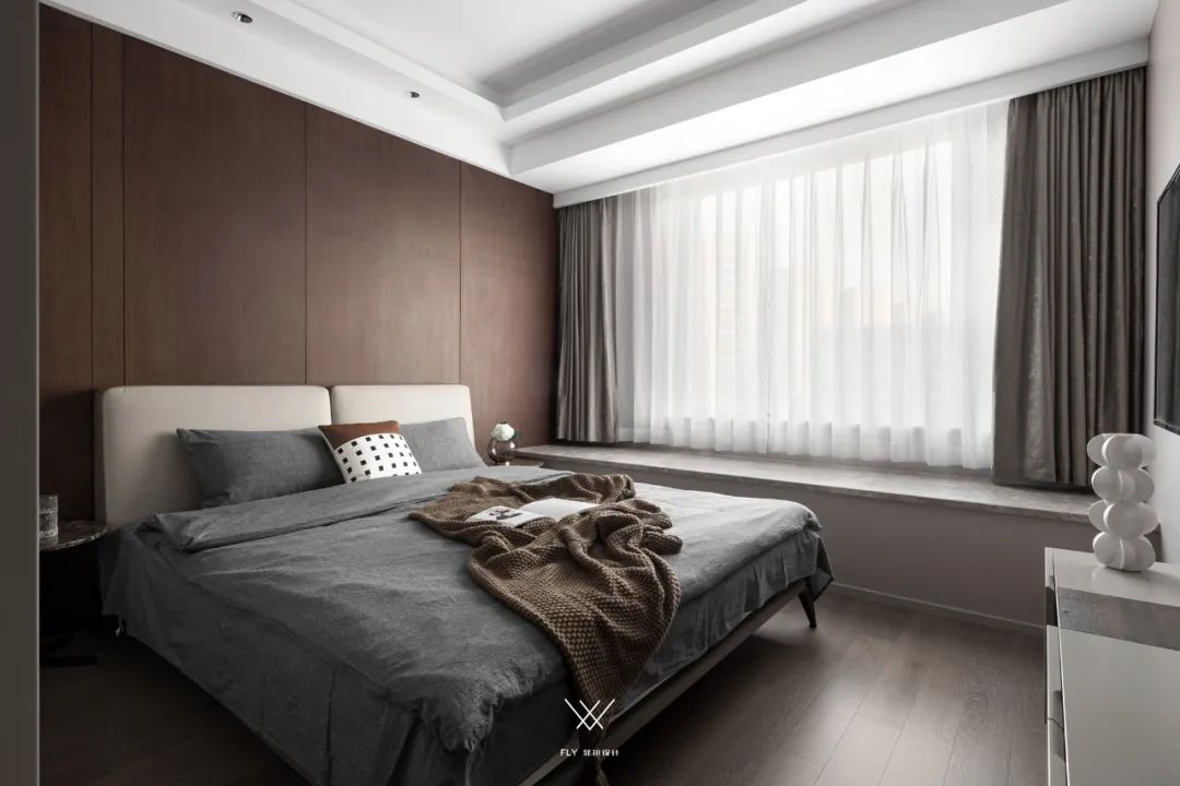 汇港城 120㎡精装房暗色调改造，咖色、蓝色、暖灰色展现沉稳旋律-50
