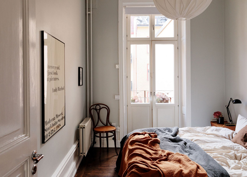 瑞典家庭公寓的明亮色彩与创意分区设计-13