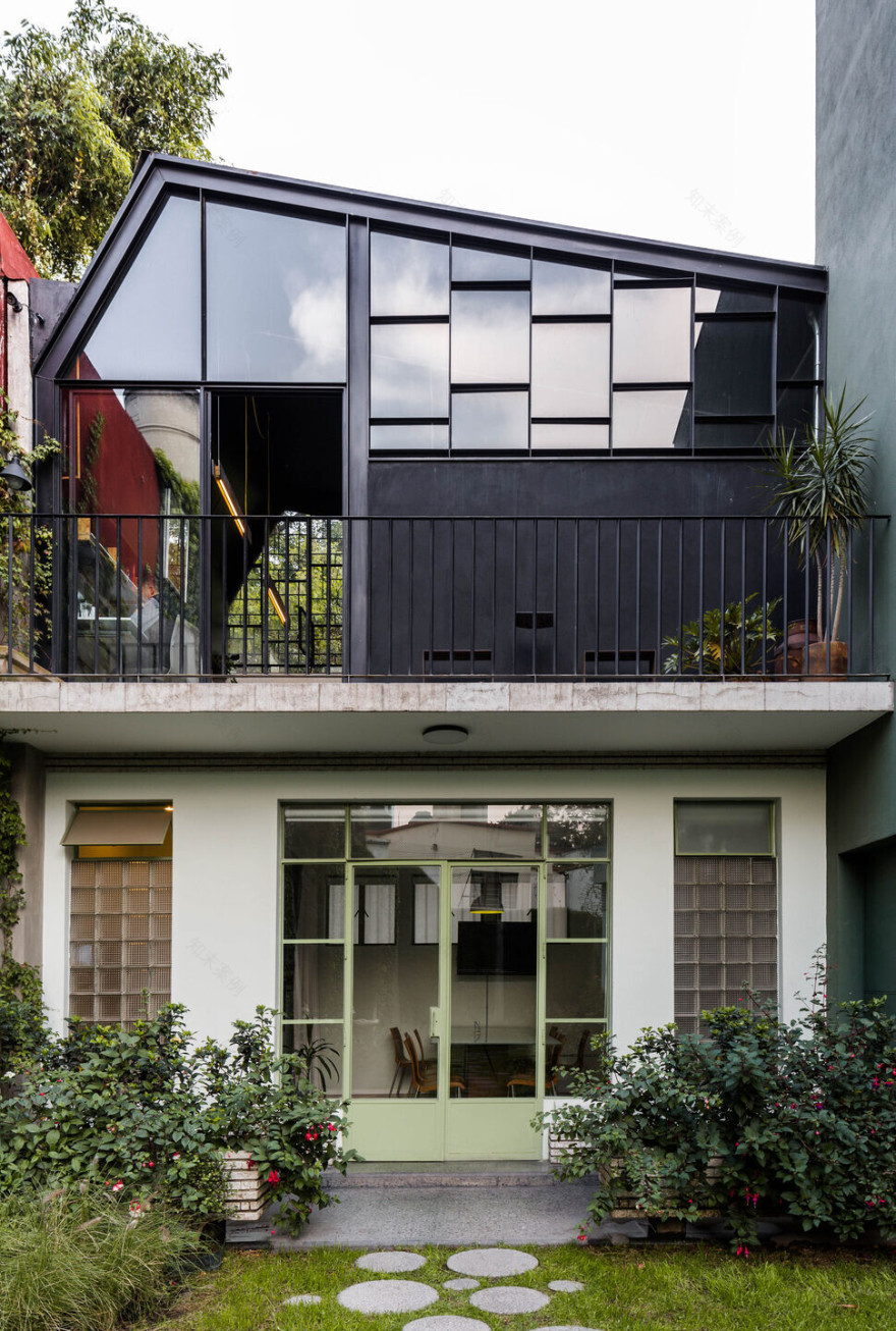 墨西哥城 40 年代老宅变身时尚办公空间-13